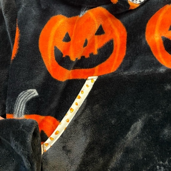 Halloween Pumpkin Hoodie remade - Picture 3 of 6